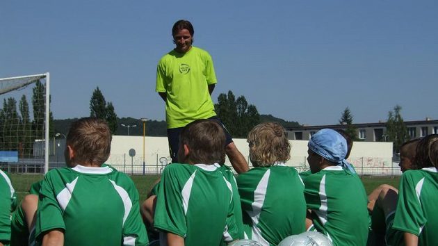 Mládežnický fotbal bude v Edenu hledat nástupce Vladimíra Šmicra... Mládežnický fotbal bude v Edenu hledat nástupce Vladimíra Šmicra...