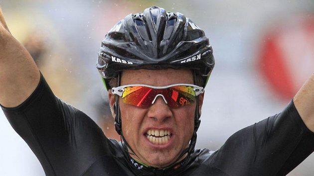 Nor Edvald Boasson Hagen se raduje z etapového vítězství. Nor Edvald Boasson Hagen se raduje z etapového vítězství.