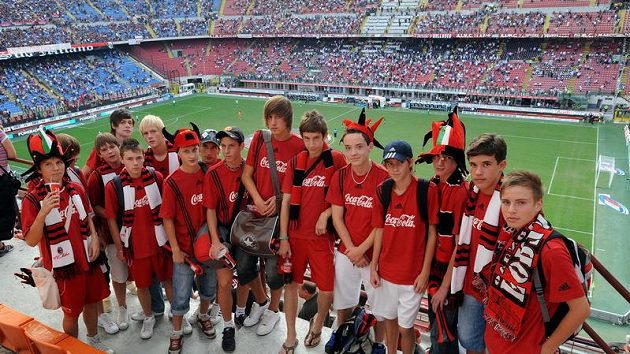 Mladí fotbalisté na San Siru. Mladí fotbalisté na San Siru.