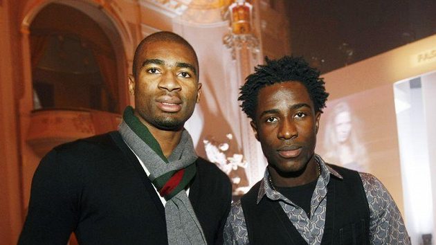 Sparťanští fotbalisté Bony Wilfried (vpravo) a Léonard Kweuke Sparťanští fotbalisté Bony Wilfried (vpravo) a Léonard Kweuke