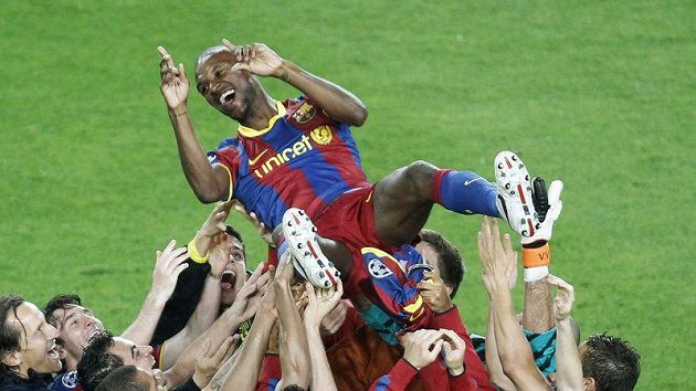 Barcelonští fotbalisté slaví postup do finále Ligy mistrů přes Real Madrid. Barcelonští fotbalisté slaví postup do finále Ligy mistrů přes Real Madrid.