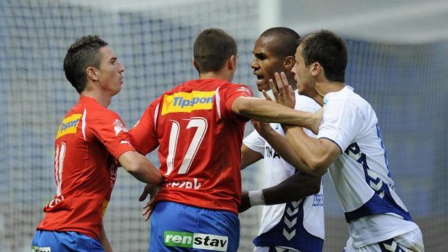 Roztržka mezi fotbalisty Plzně a Liberce Roztržka mezi fotbalisty Plzně a Liberce