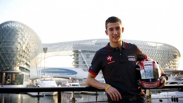 Josef Král při testech formule 1 v Abú Zabí. Josef Král při testech formule 1 v Abú Zabí.