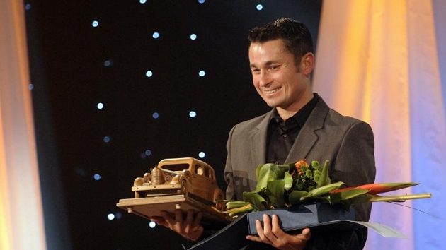 Cyklista Jiří Ježek byl vyhlášen nejlepším handicapovaným sportovcem roku 2009. Cyklista Jiří Ježek byl vyhlášen nejlepším handicapovaným sportovcem roku 2009.