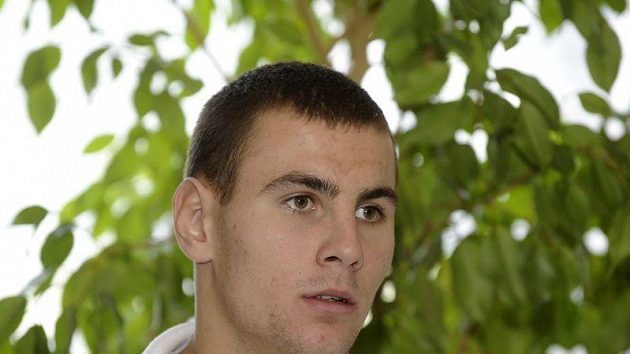 Boxer Robert Bilík před odletem na MS v Baku. Boxer Robert Bilík před odletem na MS v Baku.