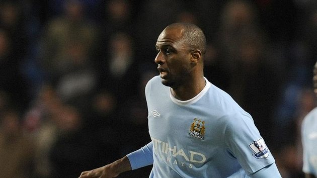 Patrick Vieira v dresu Manchesteru City Patrick Vieira v dresu Manchesteru City