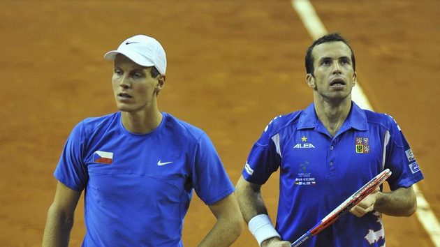 Čeští tenisté Tomáš Berdych (vlevo) a Radek Štěpánek se ve Washingtonu vrací na kurty. Čeští tenisté Tomáš Berdych (vlevo) a Radek Štěpánek se ve Washingtonu vrací na kurty.
