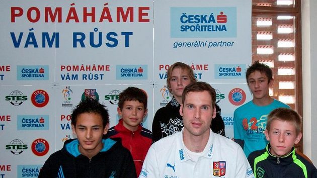 Fotbalové dny „Pomáháme vám růst“ pokračují v Liberci a Vrchlabí. Fotbalové dny „Pomáháme vám růst“ pokračují v Liberci a Vrchlabí.