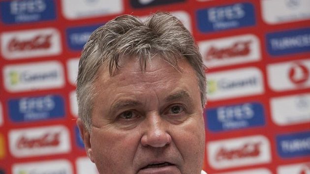 Turecký trenér Guus Hiddink Turecký trenér Guus Hiddink