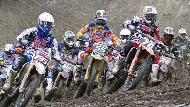 Start třídy MX2 při Grand Prix České republiky v Lokti. Start třídy MX2 při Grand Prix České republiky v Lokti.