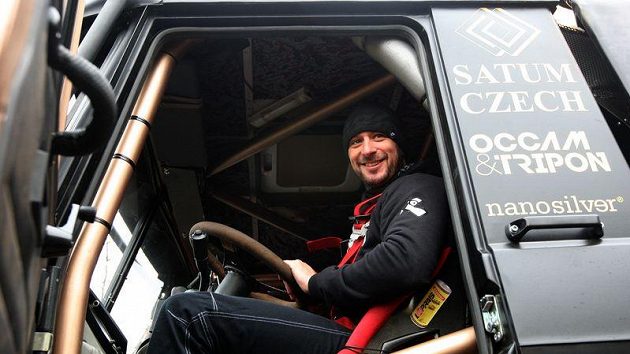 Pilot Tomáš Vrátný v kamiónu Tatra 815 Bonver Dakar Teamu Pilot Tomáš Vrátný v kamiónu Tatra 815 Bonver Dakar Teamu