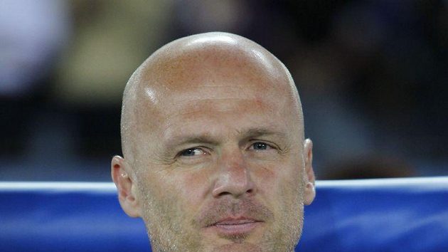 Nejrozčarovanější byl kouč fotbalové reprezentace Michal Bílek. Nejrozčarovanější byl kouč fotbalové reprezentace Michal Bílek.