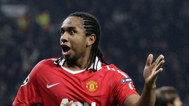 Anderson z Manchesteru United se raduje z branky. Anderson z Manchesteru United se raduje z branky.
