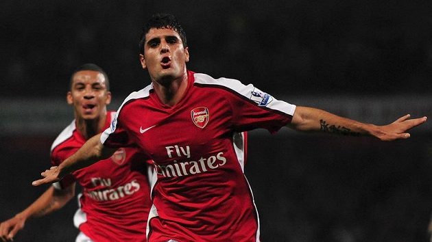 Fran Merida z Arsenalu se raduje z branky do sítě Liverpoolu. Fran Merida z Arsenalu se raduje z branky do sítě Liverpoolu.