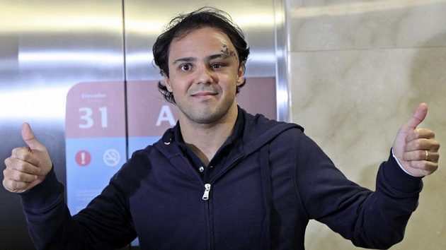 Zraněný pilot formule 1 Felipe Massa z Ferrari Zraněný pilot formule 1 Felipe Massa z Ferrari