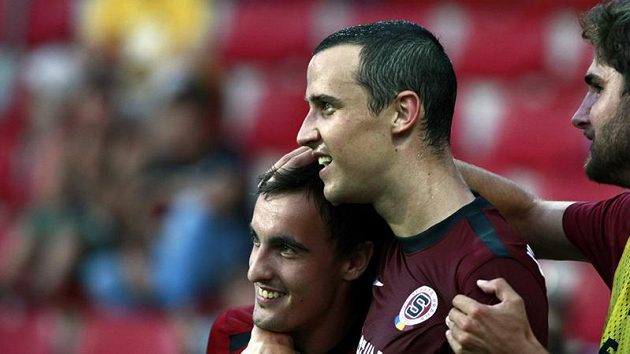 Spaťan Kladrubský je zraněný a na soustředění do Dubaje neodcestoval. Spaťan Kladrubský je zraněný a na soustředění do Dubaje neodcestoval.