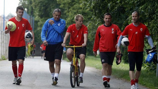 Fotbalisté Plzně budou v pondělí vyhlížet los předkola Ligy mistrů. Fotbalisté Plzně budou v pondělí vyhlížet los předkola Ligy mistrů.
