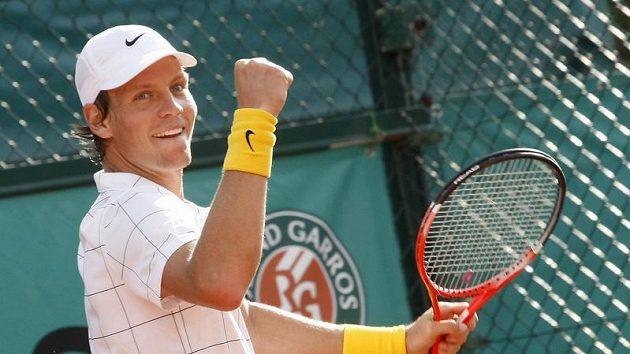 Tomáš Berdych zatím na French Open neztratil ani jeden set. Tomáš Berdych zatím na French Open neztratil ani jeden set.