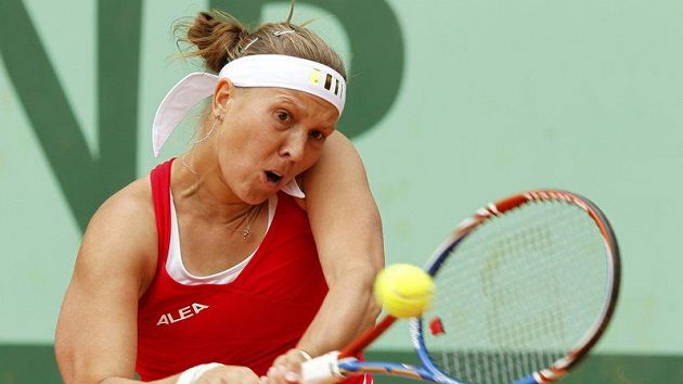 Tenistka Lucie Hradecká postoupila v Charlestonu. Tenistka Lucie Hradecká postoupila v Charlestonu.