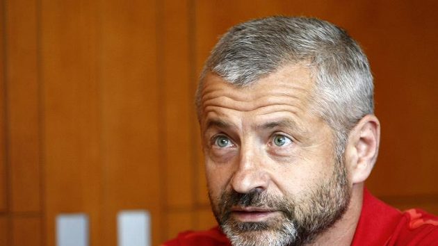 Trenér českých volejbalistek Jiří Šiller. Trenér českých volejbalistek Jiří Šiller.