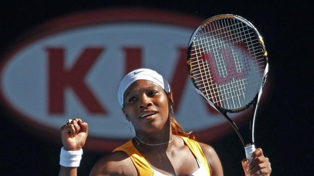 Americká tenistka Serena Williamsová se raduje z postupu do finále Australian Open. Americká tenistka Serena Williamsová se raduje z postupu do finále Australian Open.