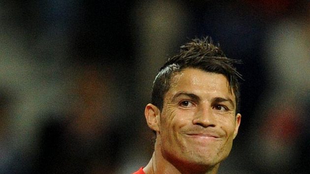 Portugalská hvězda Cristiano Ronaldo v utkání proti Islandu. Portugalská hvězda Cristiano Ronaldo v utkání proti Islandu.