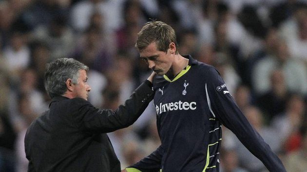 Peter Crouch se stal novou posilou fotbalistů Stoke. Peter Crouch se stal novou posilou fotbalistů Stoke.