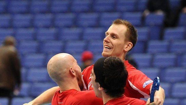 Budou se takto čeští florbalisté radovat i dnes po zápase o bronz se Švýcarskem? Budou se takto čeští florbalisté radovat i dnes po zápase o bronz se Švýcarskem?