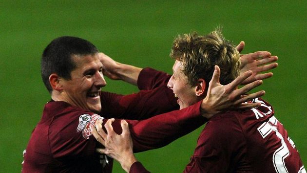 Ladislav Krejčí (vpravo) se raduje z prvního gólu se spoluhráčem Manuelem Pamičem Ladislav Krejčí (vpravo) se raduje z prvního gólu se spoluhráčem Manuelem Pamičem