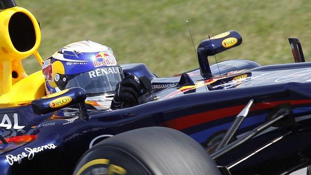 Sebastian Vettel ovládl druhý trénink v Singapuru. Sebastian Vettel ovládl druhý trénink v Singapuru.