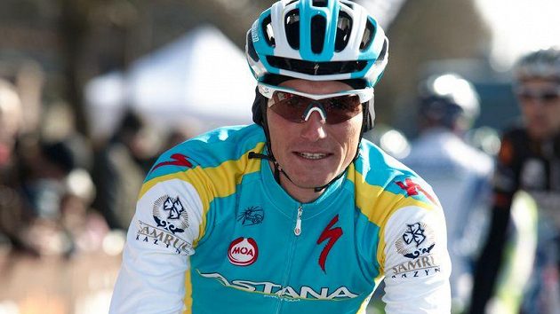 Český cyklista Roman Kreuziger v dresu Astany. Český cyklista Roman Kreuziger v dresu Astany.