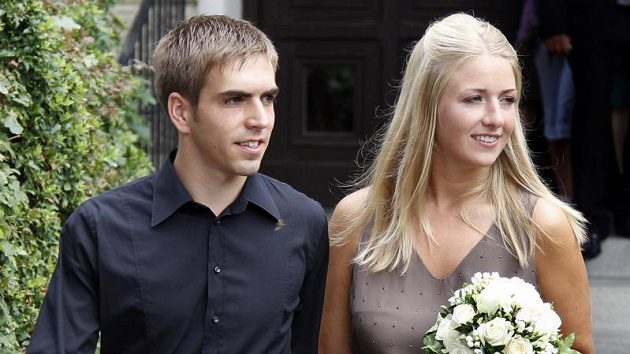 Novomanželé Lahmovi po svatebním obřadu. Novomanželé Lahmovi po svatebním obřadu.