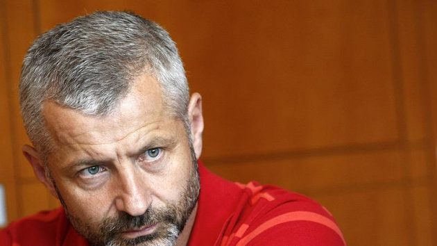 Trenér českých volejbalistek Jiří Šiller. Trenér českých volejbalistek Jiří Šiller.