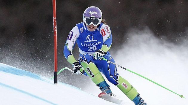 Tina Mazeová v Söldenu útočí na vítězství. Tina Mazeová v Söldenu útočí na vítězství.