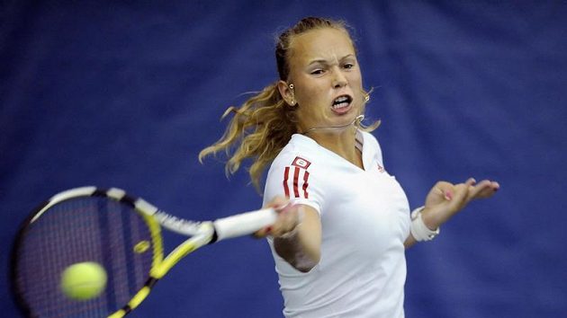 Dánka Caroline Wozniacká během semifinále tenisového turnaje v New Havenu Dánka Caroline Wozniacká během semifinále tenisového turnaje v New Havenu