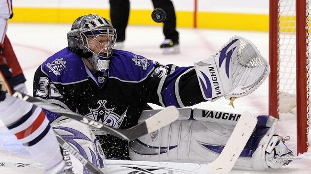 Brankář Los Angeles Kings Jonathan Quick v utkání proti Columbusu Brankář Los Angeles Kings Jonathan Quick v utkání proti Columbusu