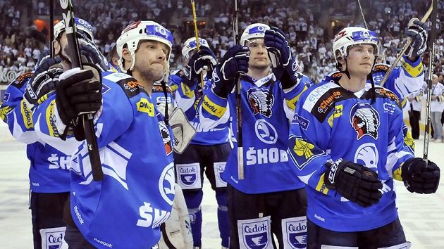 Martin Straka (vlevo) a jeho spoluhráči z Plzně Martin Straka (vlevo) a jeho spoluhráči z Plzně