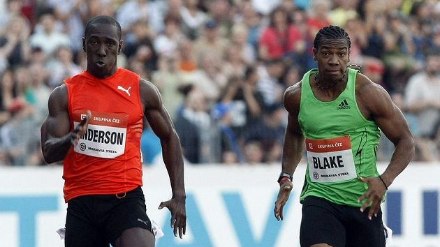 Yohan Blake (vpravo) na Zlaté tretře v Ostravě. Yohan Blake (vpravo) na Zlaté tretře v Ostravě.