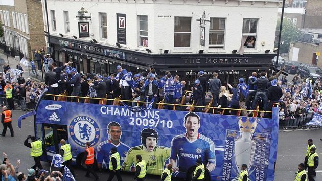Chelsea chce od fanoušků koupit část stadiónu Chelsea chce od fanoušků koupit část stadiónu