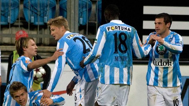 Fotbalisté Mladé Boleslavi se radují z vítězství nad Českými Budějovicemi. Fotbalisté Mladé Boleslavi se radují z vítězství nad Českými Budějovicemi.