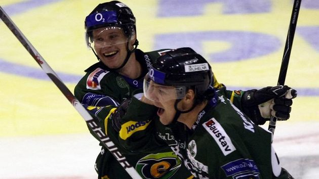 Hokejisté Karlových Varů budou mít nového spoluhráče - Atvarse Tribuncovse. Hokejisté Karlových Varů budou mít nového spoluhráče - Atvarse Tribuncovse.