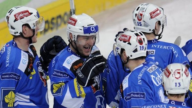 Ředitel hokejového klubu HC Plzeň 1929 Jaromír Zavoral dnes odstoupil ze všech svých výkonných funkcí. Ředitel hokejového klubu HC Plzeň 1929 Jaromír Zavoral dnes odstoupil ze všech svých výkonných funkcí.