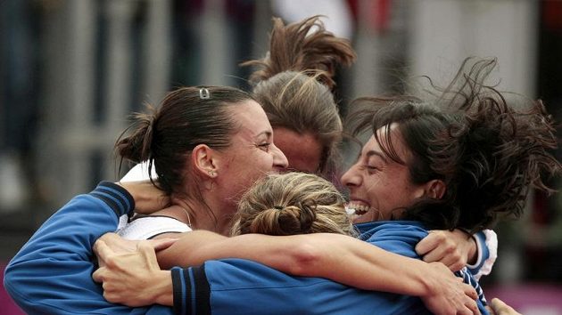 Italské tenistky oslavují vítězství ve Fed Cupu Italské tenistky oslavují vítězství ve Fed Cupu