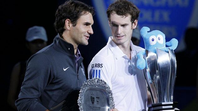 Andy Murray a Roger Federer po finále v Šanghaji. Andy Murray a Roger Federer po finále v Šanghaji.