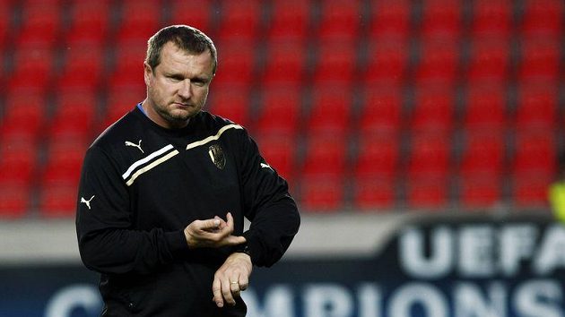 Trenér fotbalistů Plzně Pavel Vrba na tréninku Trenér fotbalistů Plzně Pavel Vrba na tréninku