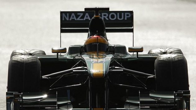 Zatímco monoposty týmu Lotus Racing jejich piloti v Jerezu testovali, další nováčci mají jiné startosti Zatímco monoposty týmu Lotus Racing jejich piloti v Jerezu testovali, další nováčci mají jiné startosti