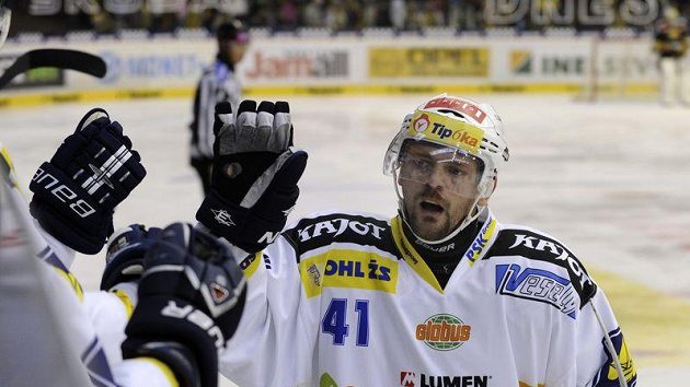 Andrej Podkonický ještě v dresu brněnské Komety. Andrej Podkonický ještě v dresu brněnské Komety.