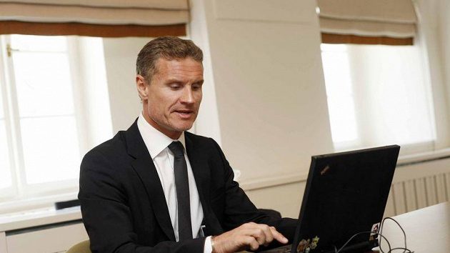 Bývalý pilot formule 1 David Coulthard Bývalý pilot formule 1 David Coulthard