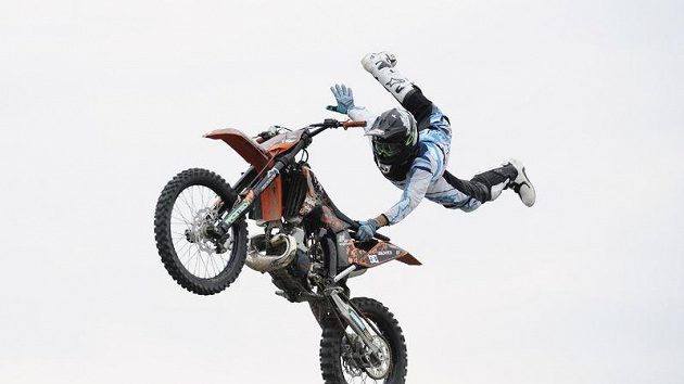 Horsefeathers FMX Jam v pražských Modřanech Horsefeathers FMX Jam v pražských Modřanech