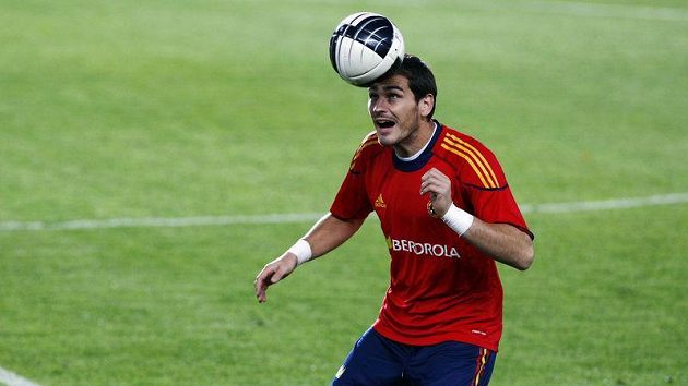Španělský brankář Iker Casillas na tréninku. Archivní foto. Španělský brankář Iker Casillas na tréninku. Archivní foto.